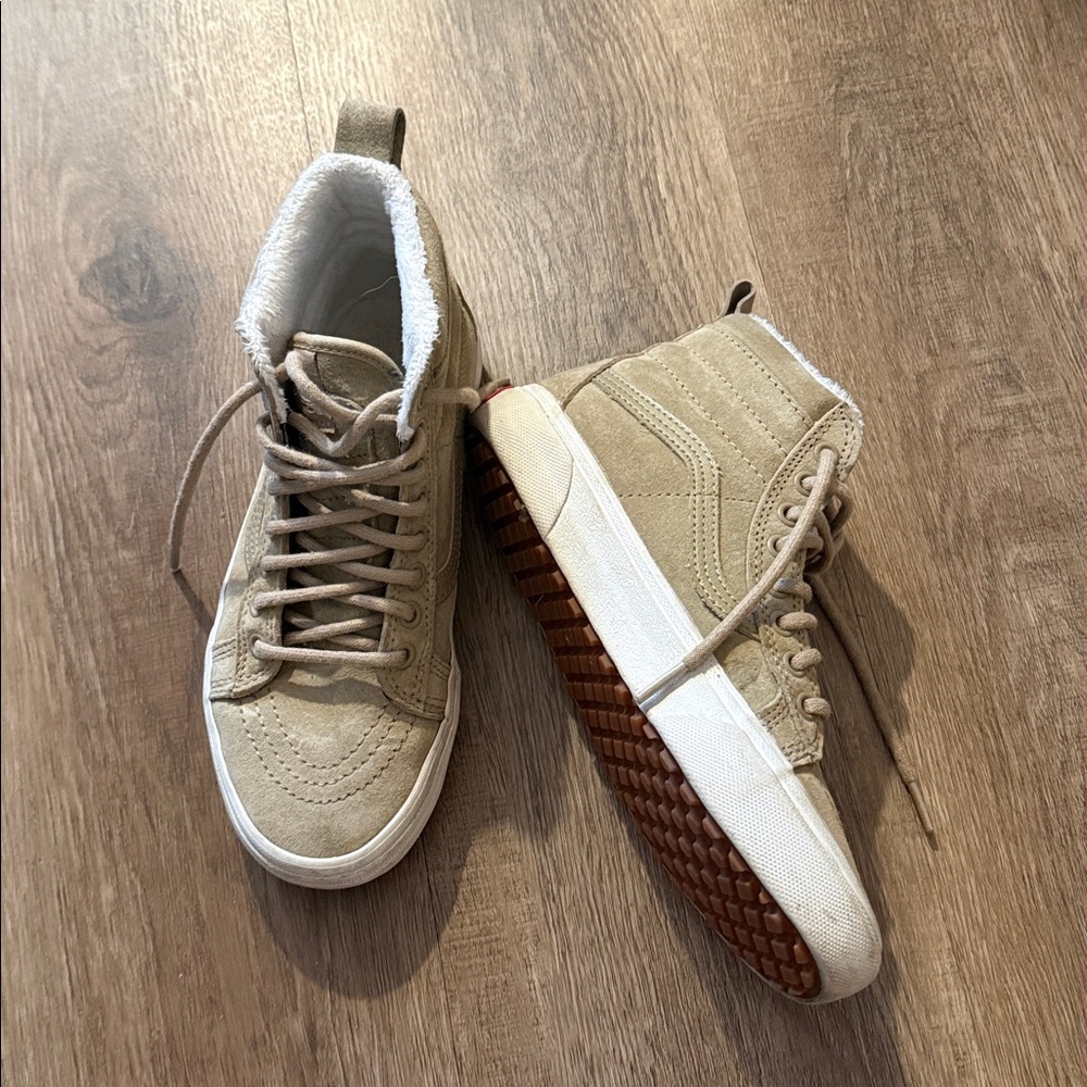 Vans Sk8-Hi Tapered Sneakers High Top Beige Sherpa Size 5.5